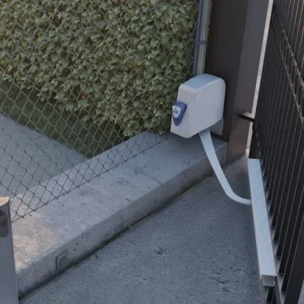 Motor ANGOLO para puertas batientes residenciales | Compacto, seguro y eficiente | Metal Hive Motor ANGOLO para puertas batientes residenciales | Compacto, seguro y eficiente | Metal Hive