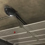 Motor TEO 700 para puertas seccionales de garajes y comunidades – Seguridad y rendimiento | Metal Hive