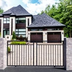 puerta corredera de tubos de hierro color negro