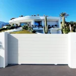 puerta corredera de ocultación de hierro color blanco