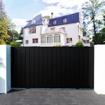 puerta corredera de ocultación color negro