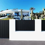 valla de ocultación en metal color negro