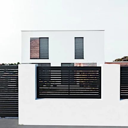 valla decorativa en metal color negro