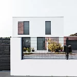 valla de malla electro-soldada con bastidor color negro