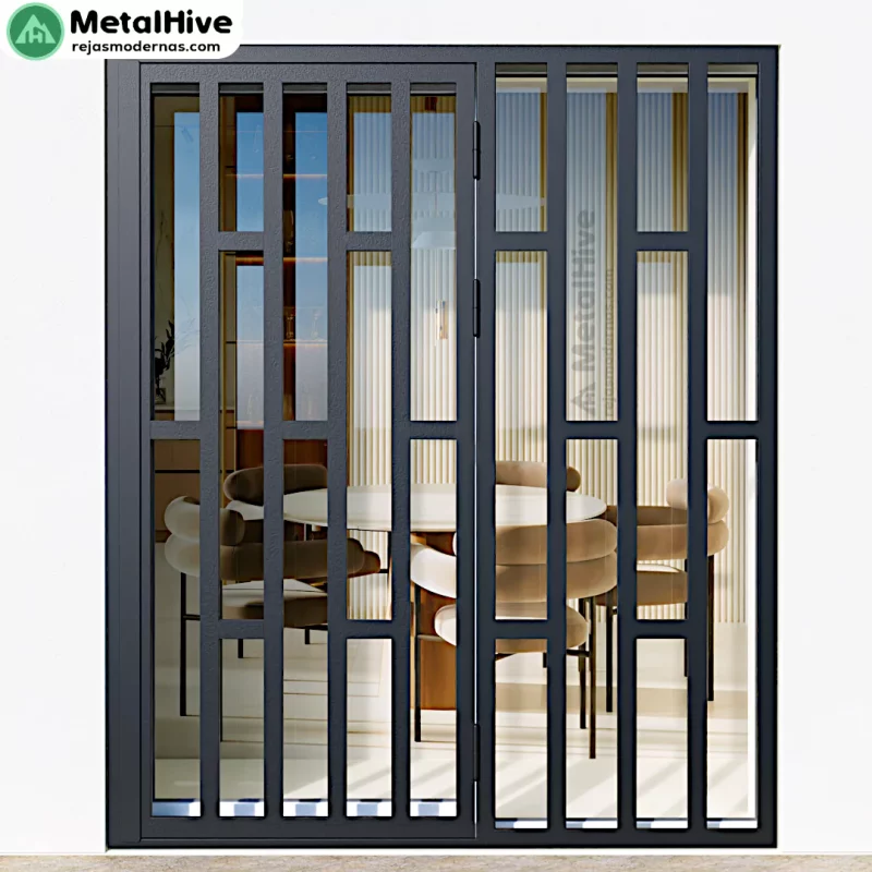 Reja para terraza modelo Danea, en sofisticado color negro, con un fijo y una puerta abatible